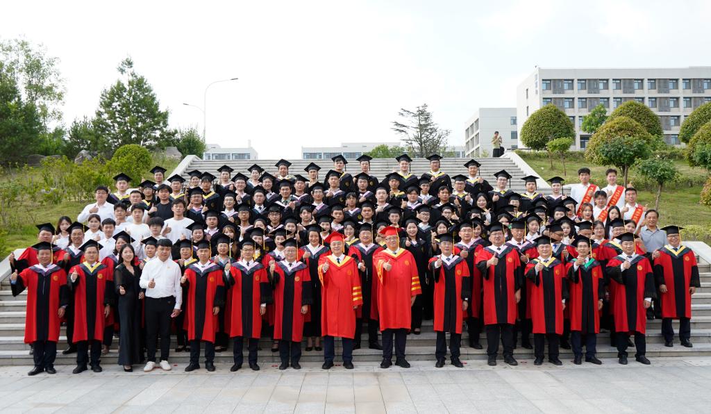 20260617毕业典礼21.JPG