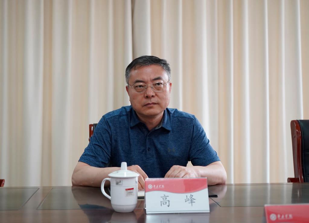20250527高峰书记调研生科2.jpg